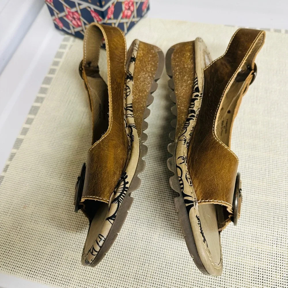 Fly London Tram Tan Leather Buckle Low Platform Sandals sz EU 42/ 10.5- 11 US - Picture 3 of 9